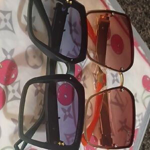 Source Unknown Black and Gold Square Sunglasses Bundle